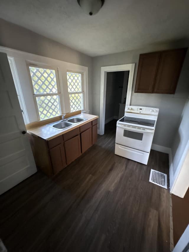 238 W Peoria photo 16