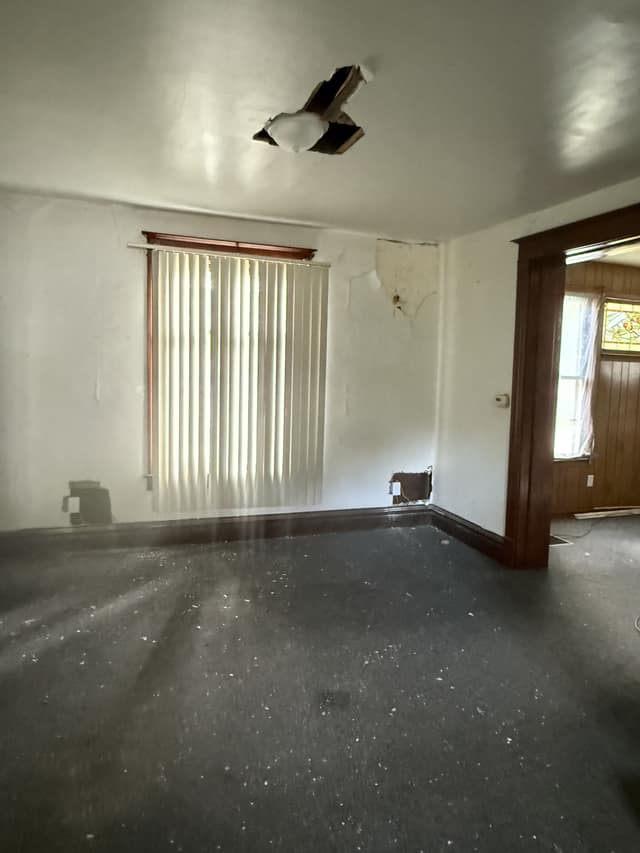 105 N Illinois St photo 9