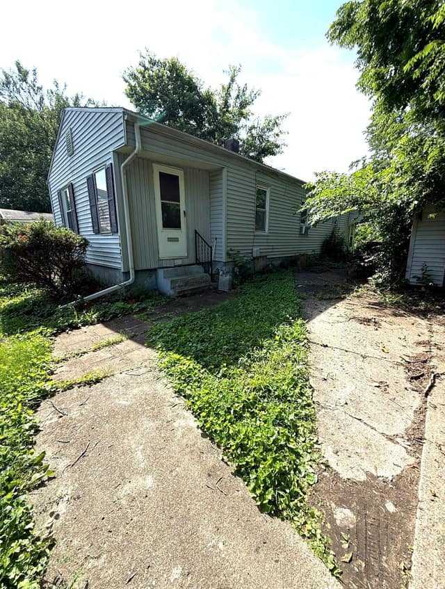 1421 Sedgwick St photo 5