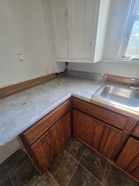 1705 E North St photo 27
