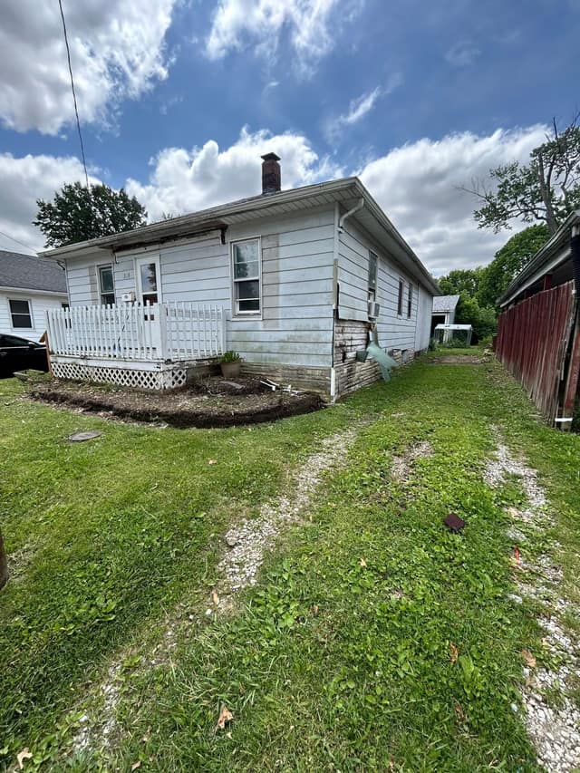 319 West Corbin St photo 2