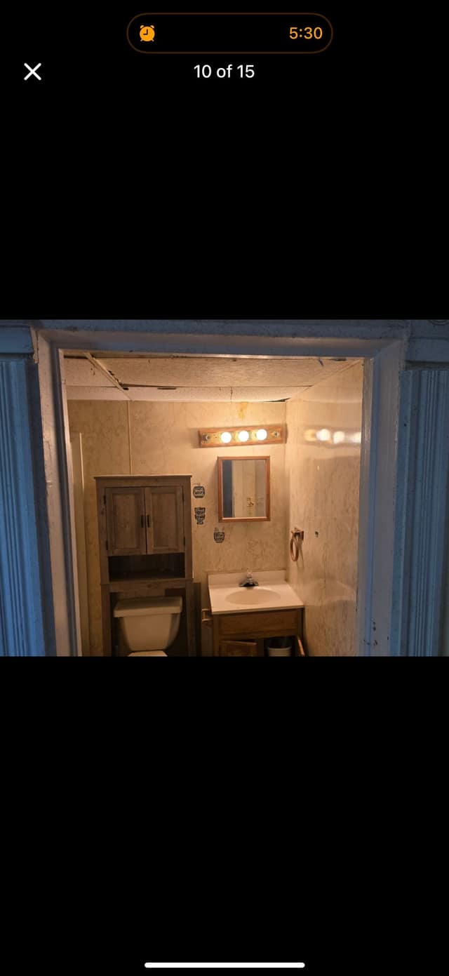 526 W Chandler St photo 17