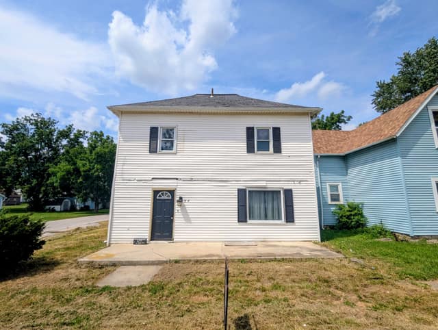822 W Franklin St photo 1