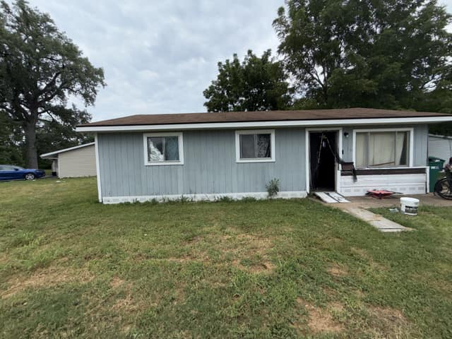 1060 Water St photo 1