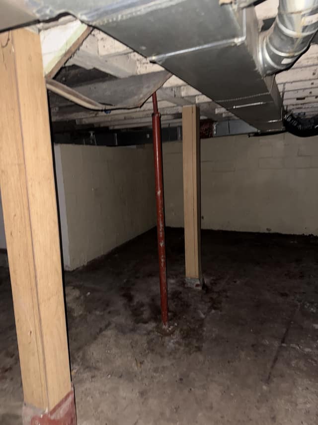 1553 E Walnut St  photo 13