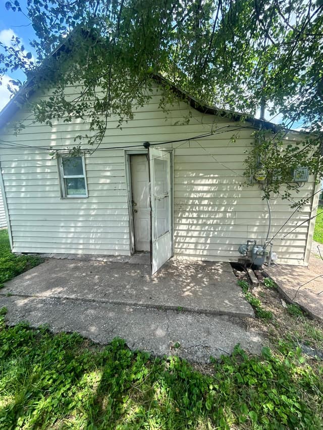1541 5th Street photo 5
