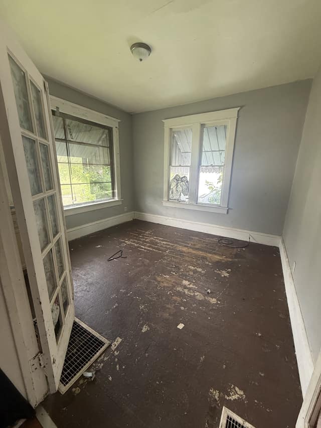 1828 E Main St photo 5