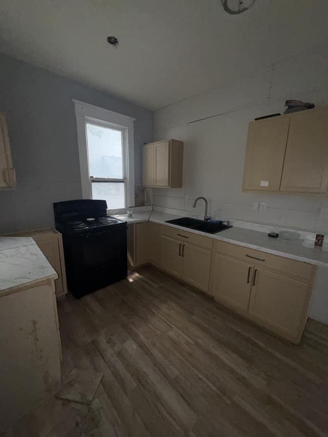 1828 E Main St photo 13