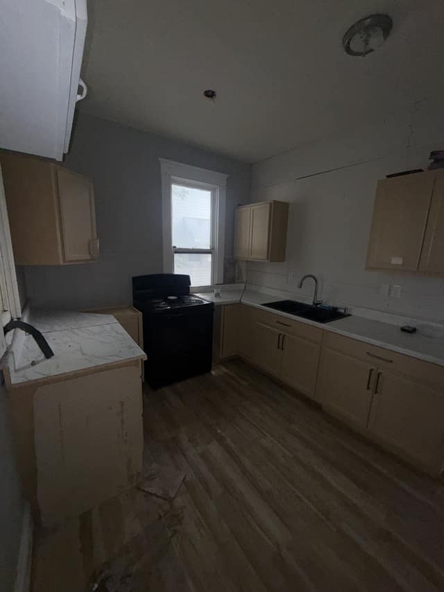 1828 E Main St photo 18