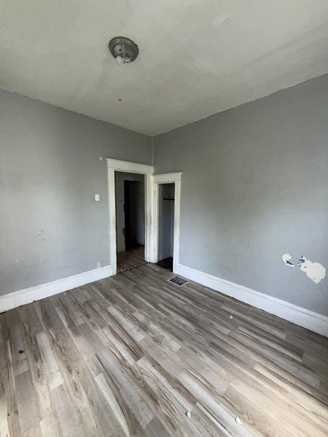 1828 E Main St photo 20