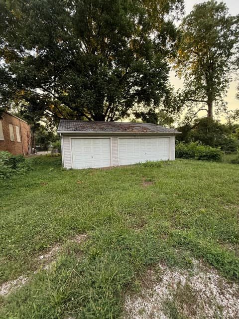 1439 N Jasper photo 2