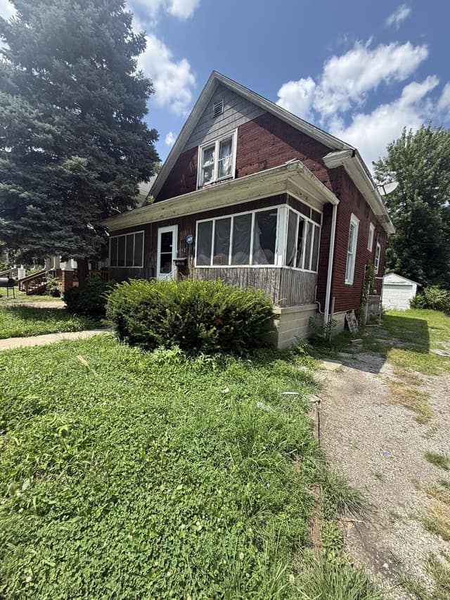 442 W Divison St photo 1