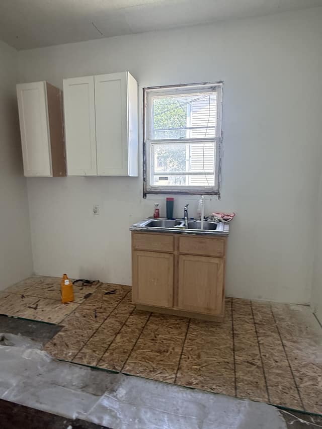 442 W Divison St photo 11