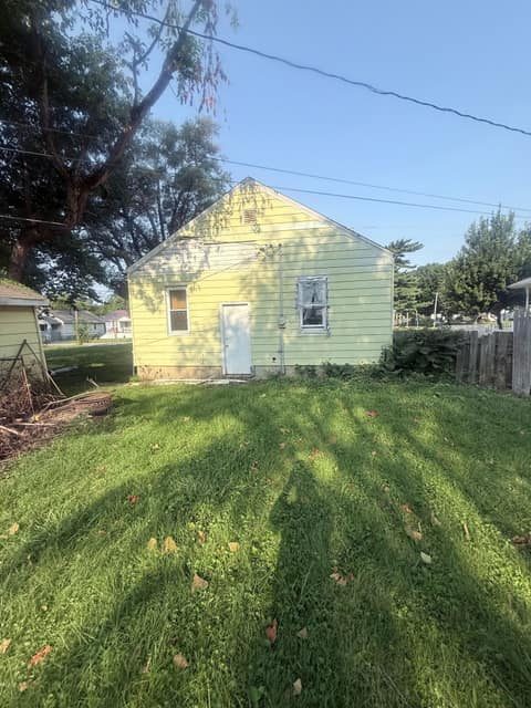1746 N Woodford St photo 1