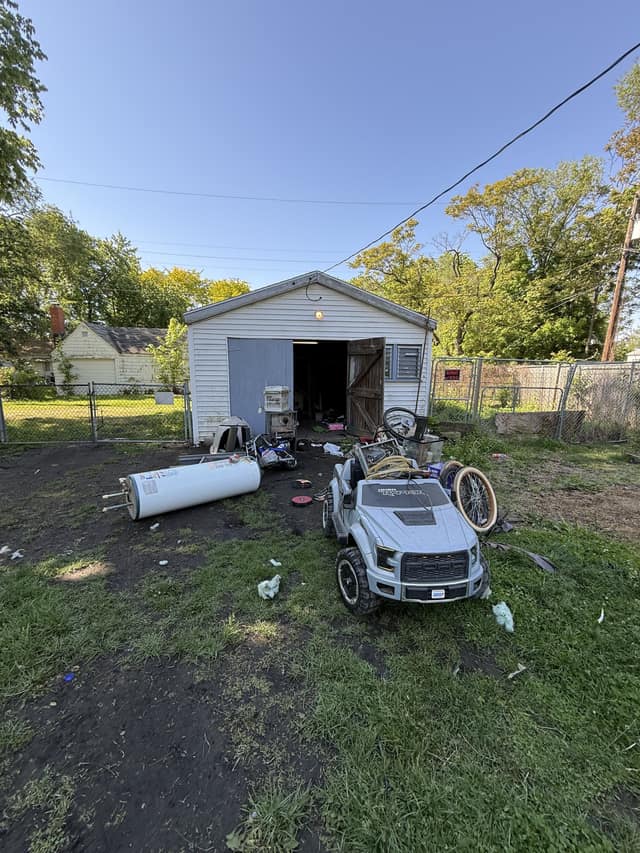 941 w Waggoner St photo 19