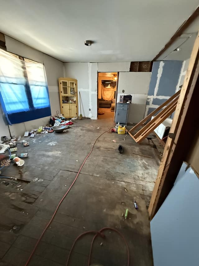 941 w Waggoner St photo 30
