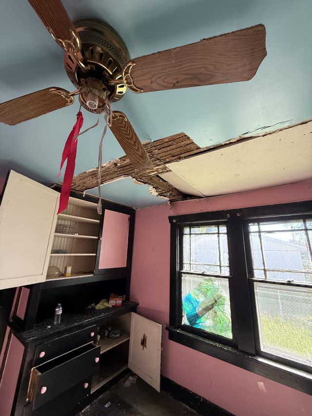 941 w Waggoner St photo 32