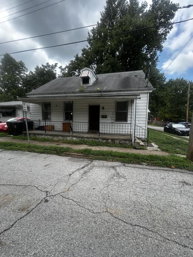 233 N 11th St photo 1
