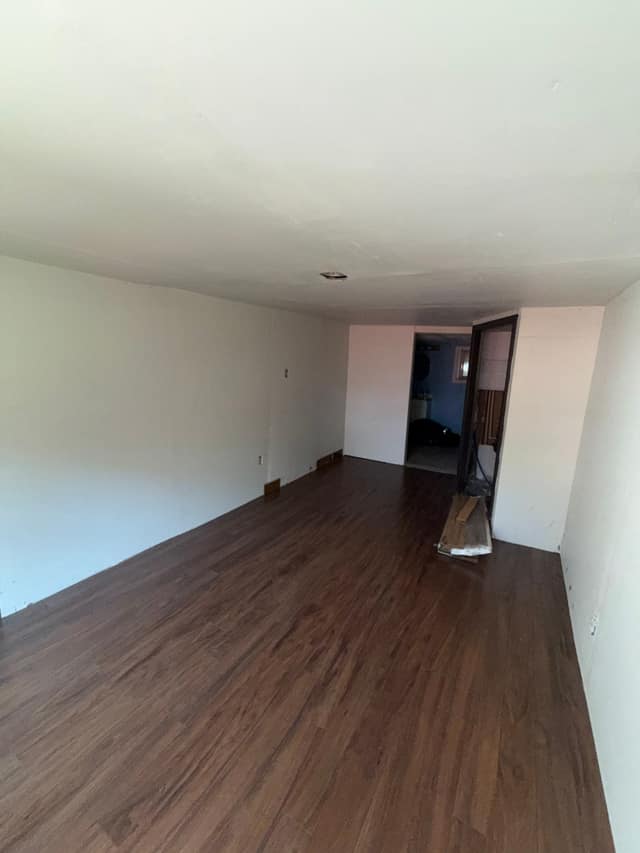 221 E Cherry St photo 5