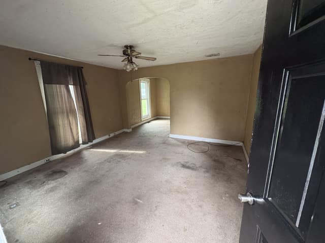 221 E Cherry St photo 14