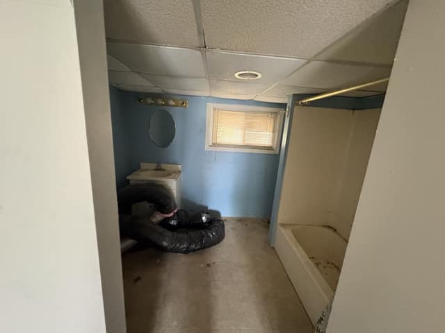 221 E Cherry St photo 17