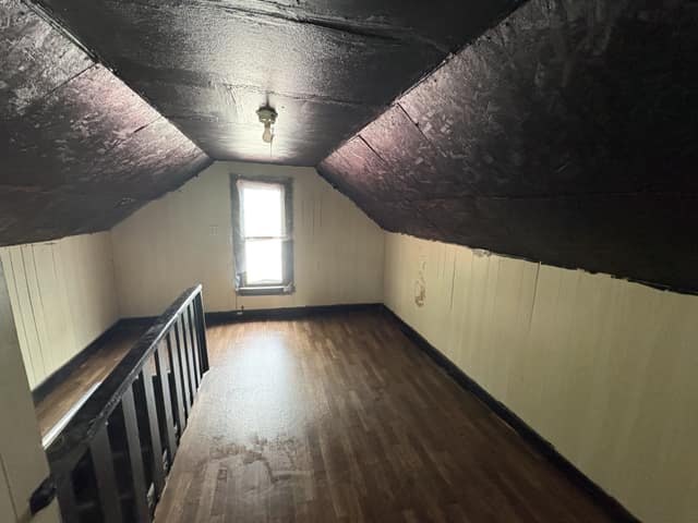 221 E Cherry St photo 22