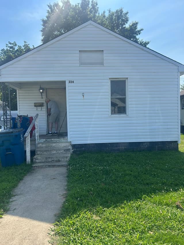 224 Lincoln Ave photo 12