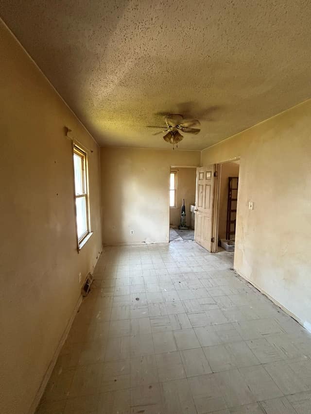 224 Lincoln Ave photo 2