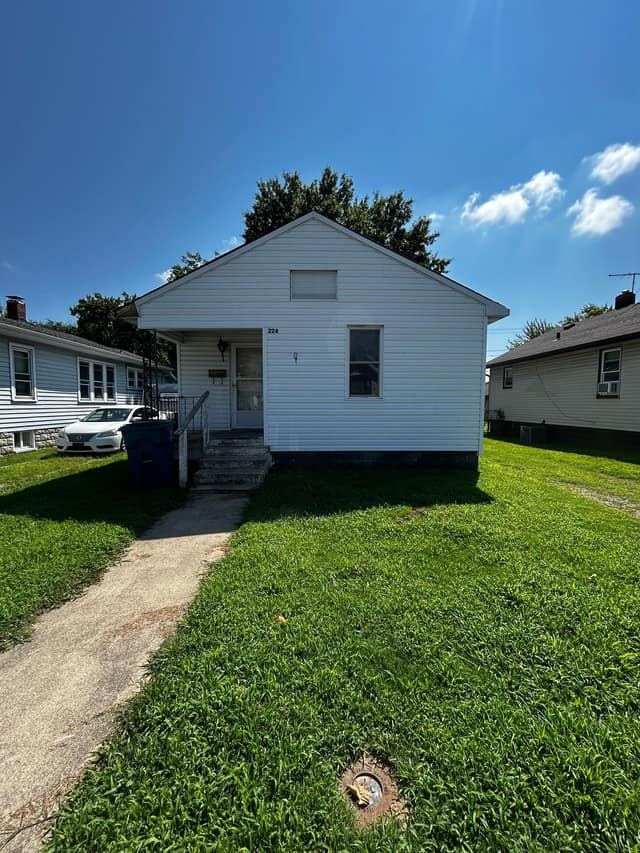 224 Lincoln Ave photo 13