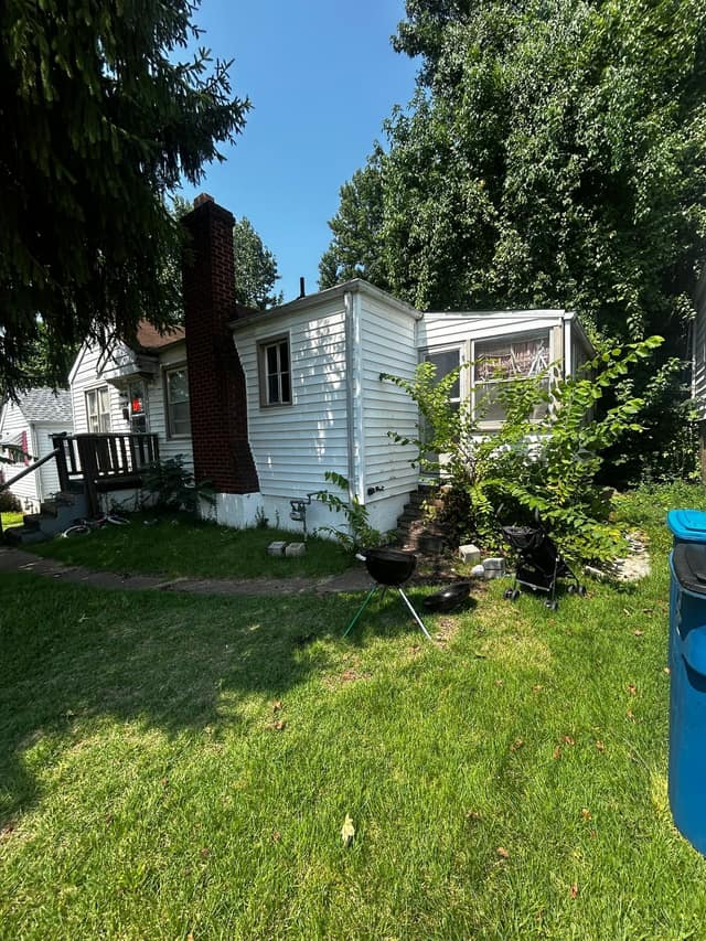 5621 Sunbury Ave  photo 2