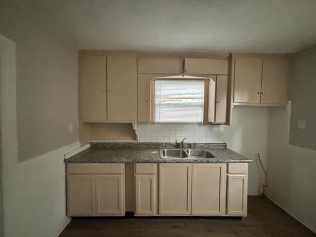 4519 June Avenue photo 10
