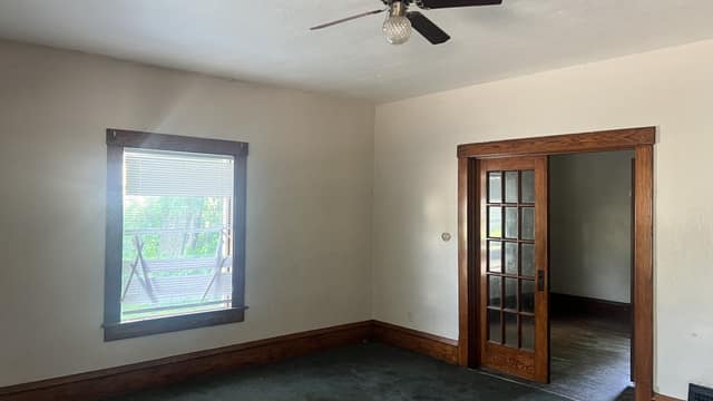 231 W Grand Ave photo 7