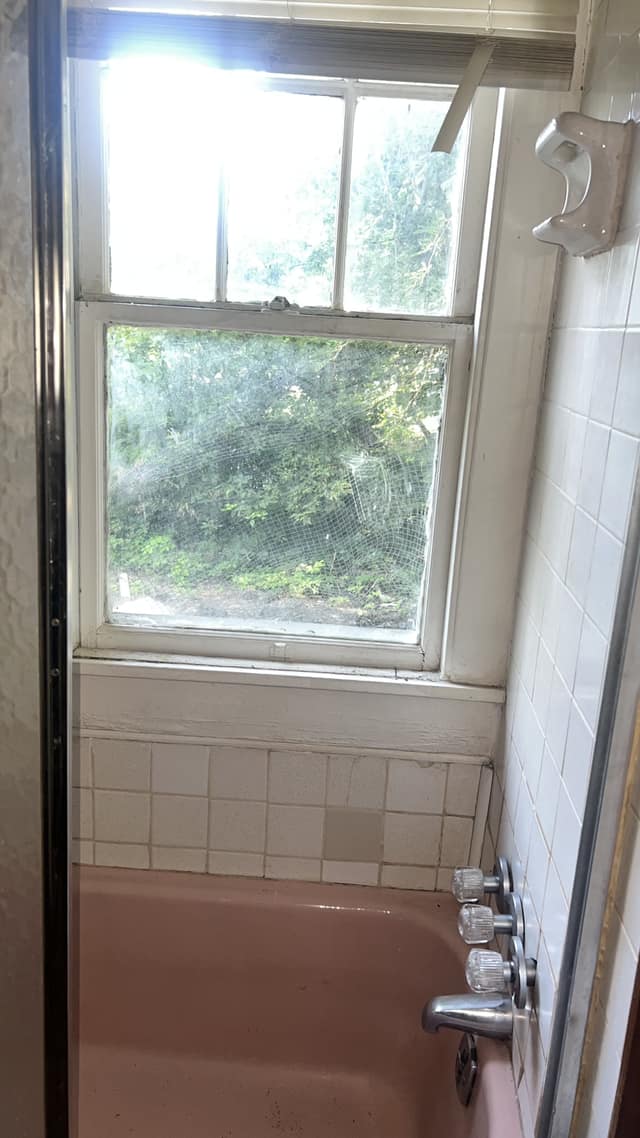 231 W Grand Ave photo 23