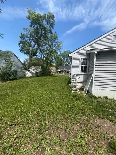 805 Waldman Ave photo 10