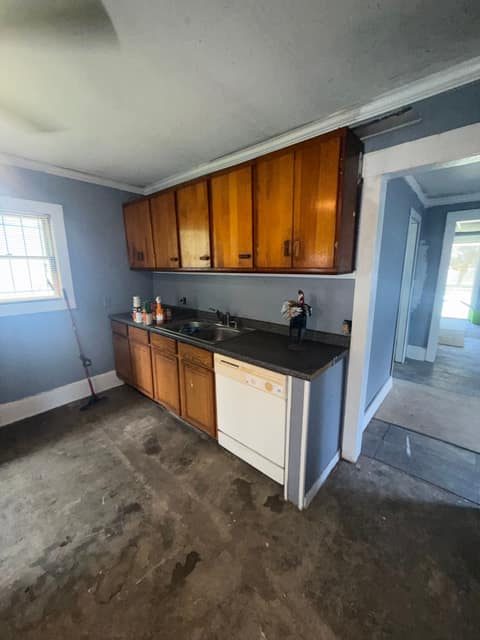 805 Waldman Ave photo 14