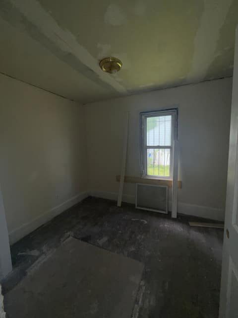 805 Waldman Ave photo 18
