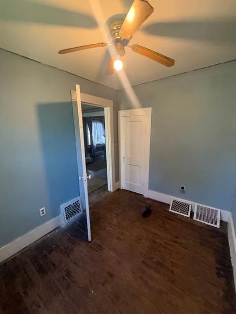 805 Waldman Ave photo 23