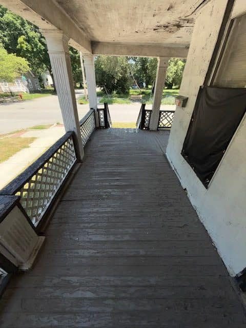 1103 E Prairie St photo 5