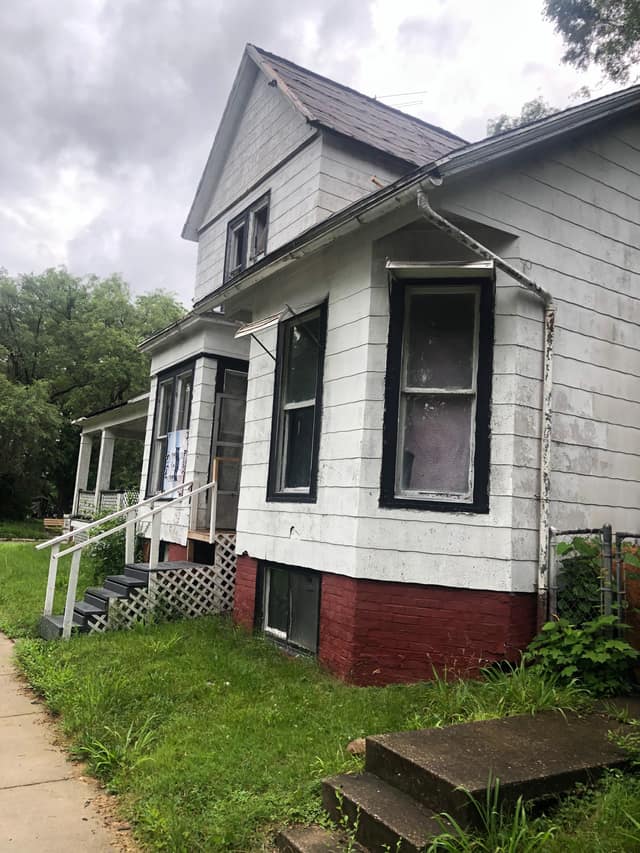 1103 E Prairie St photo 3