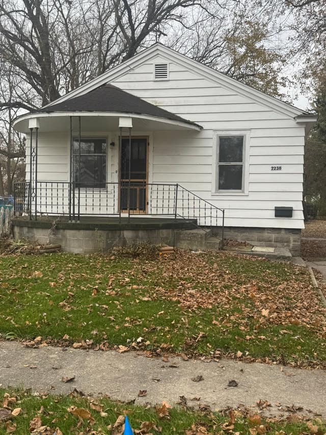 2236 King St photo 2