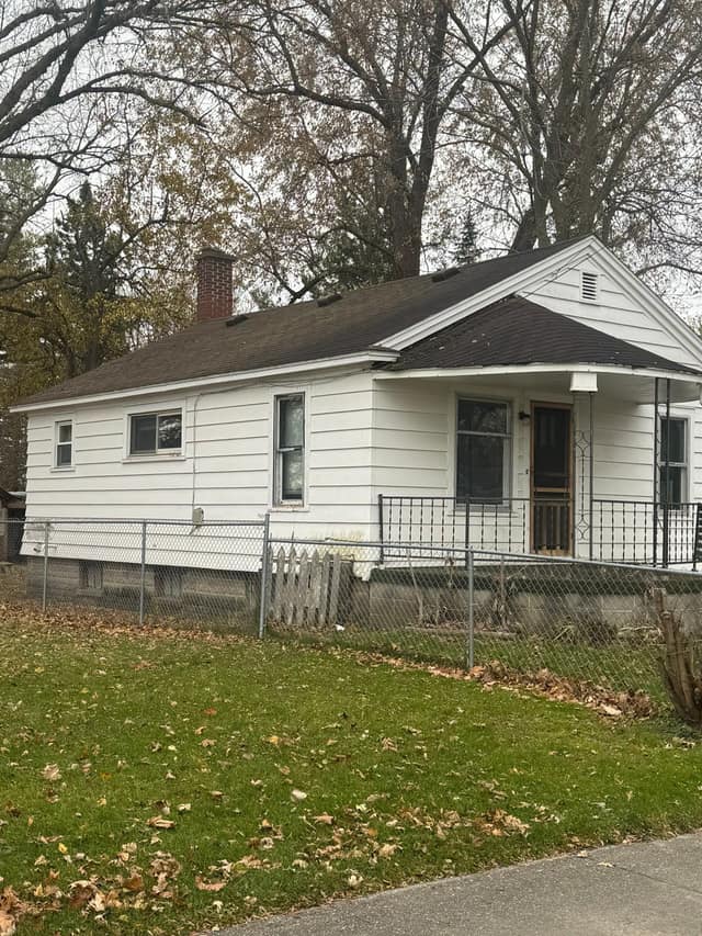 2236 King St photo 3