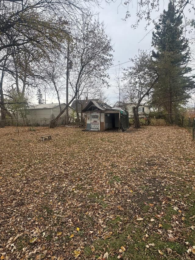 2236 King St photo 6