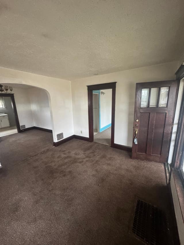 2236 King St photo 7