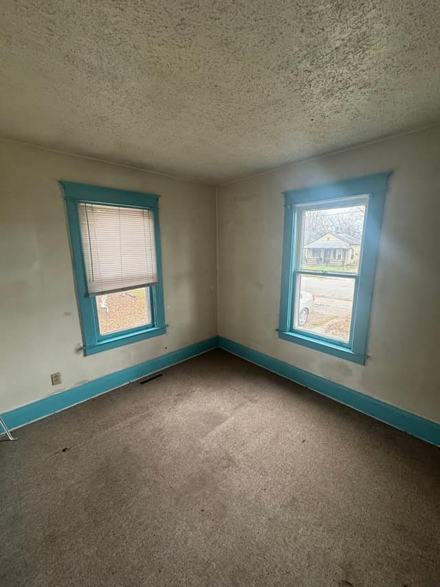 2236 King St photo 8