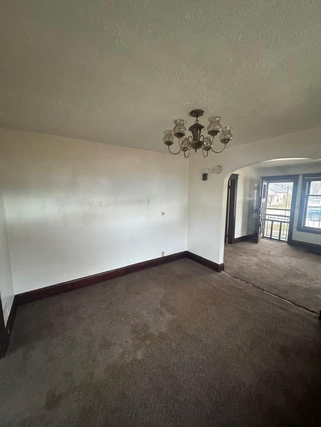 2236 King St photo 11