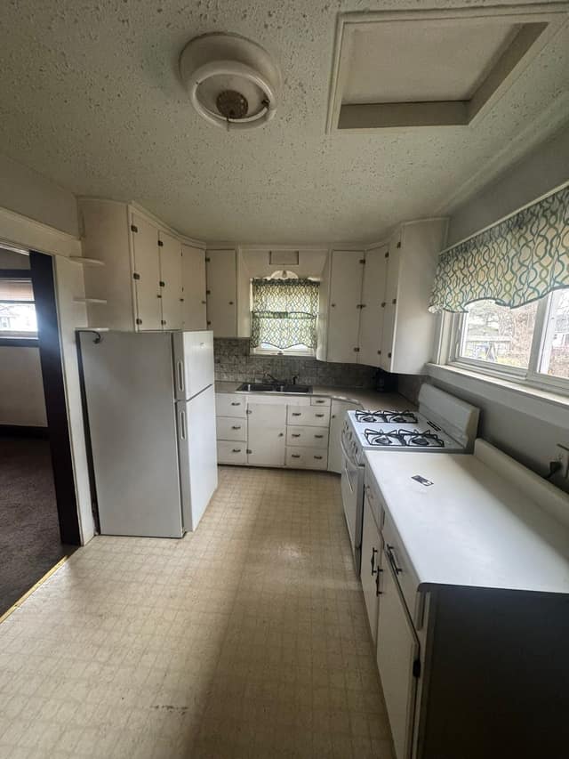 2236 King St photo 12