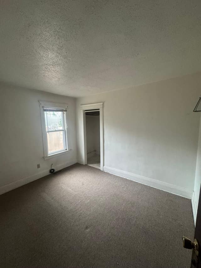 2236 King St photo 14