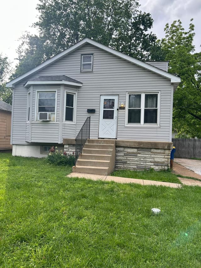 2425 Wheaton Ave photo 1