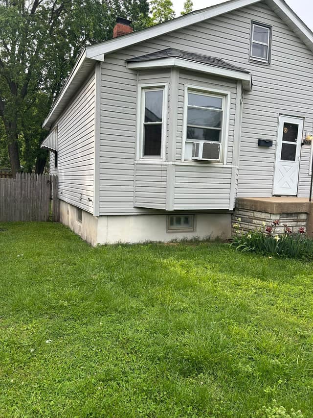 2425 Wheaton Ave photo 2