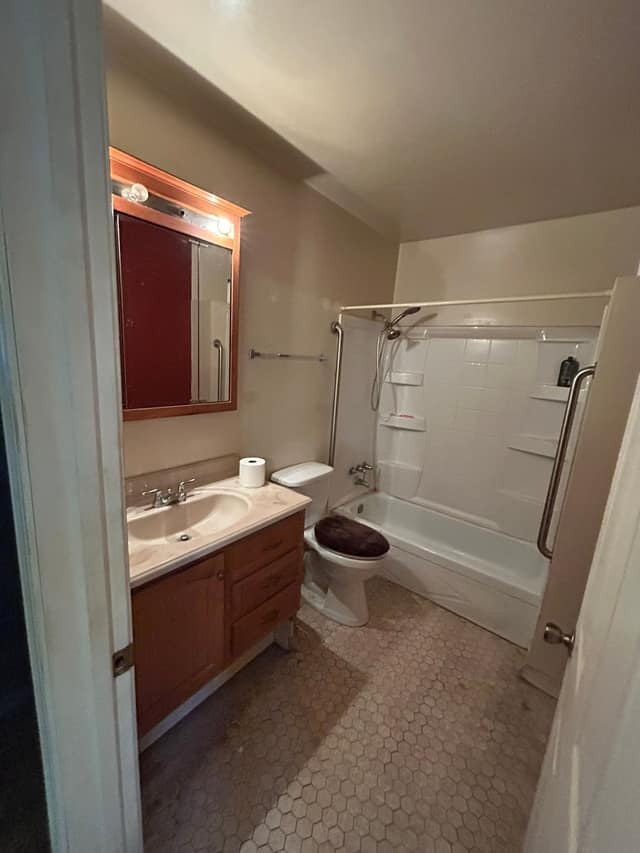 2425 Wheaton Ave photo 24
